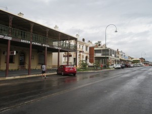 13 GundagaiStreetWithFamilyHotel1858